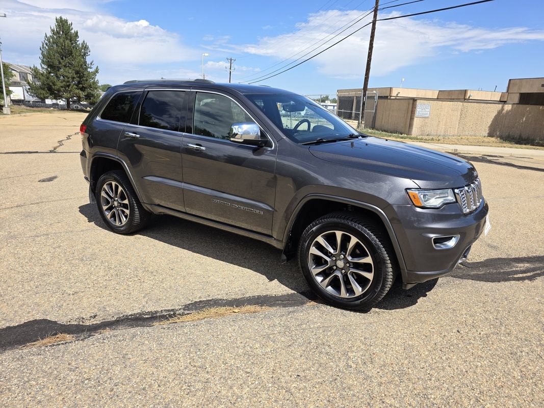 Used 2018 Jeep Grand Cherokee Overland AWD/4WD image 10