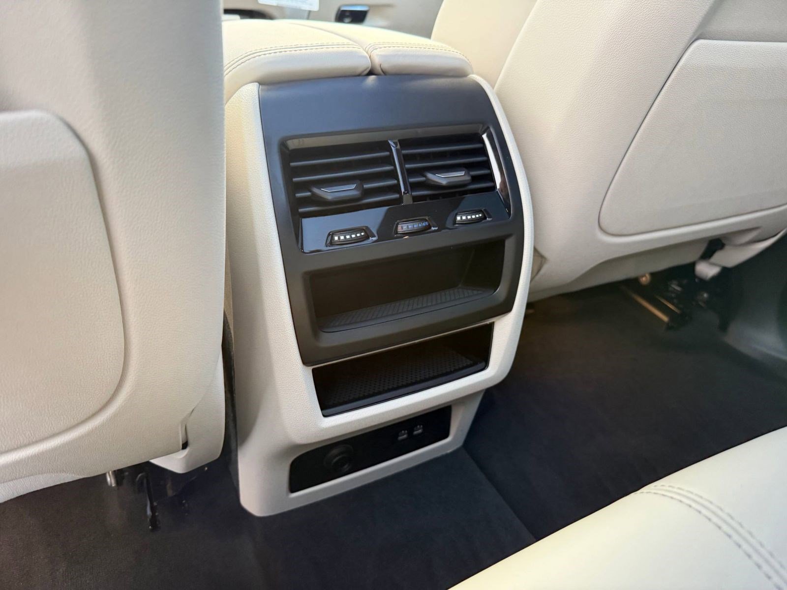 New 2026 BMW X5 sDrive40i w/ M Sport Package image 24