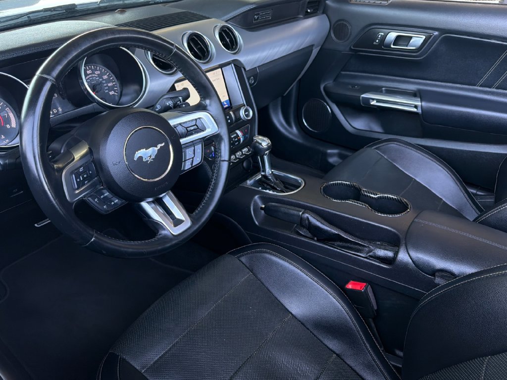 Used 2020 Ford Mustang Premium RWD image 11