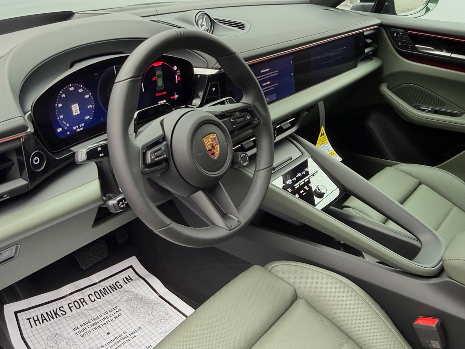 New 2026 Porsche Macan 4 Electric AWD/4WD image 4