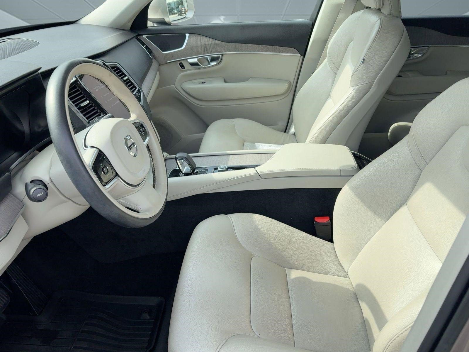 Certified 2023 Volvo XC90 B6 Plus w/ Protection Package image 21