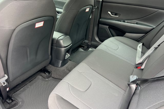 New 2026 Hyundai Elantra SE FWD image 11