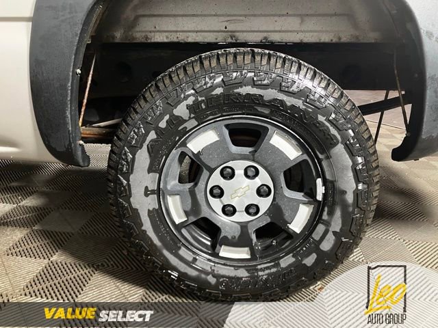 Used 2005 Chevrolet Silverado 1500 LS w/ Light Duty Power Package AWD/4WD image 24