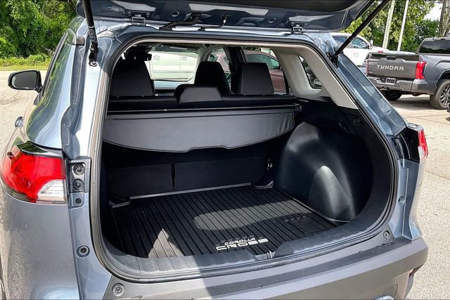 Used 2024 Toyota Corolla Cross LE w/ Moonroof Package FWD image 30