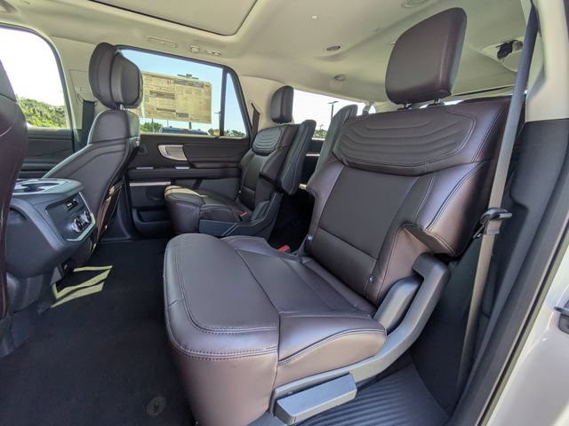 New 2027 Ford Expedition Max Platinum w/ Platinum Ultimate Package AWD/4WD image 14