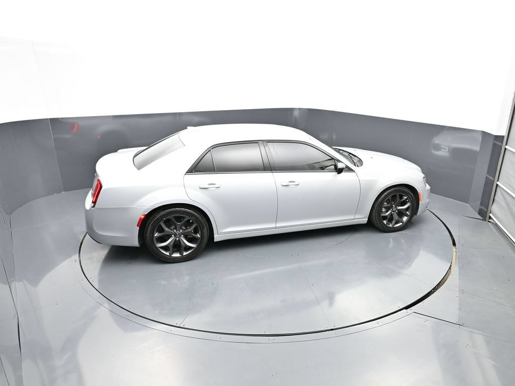 Used 2023 Chrysler 300 Touring w/ Safetytec Plus Group RWD image 43