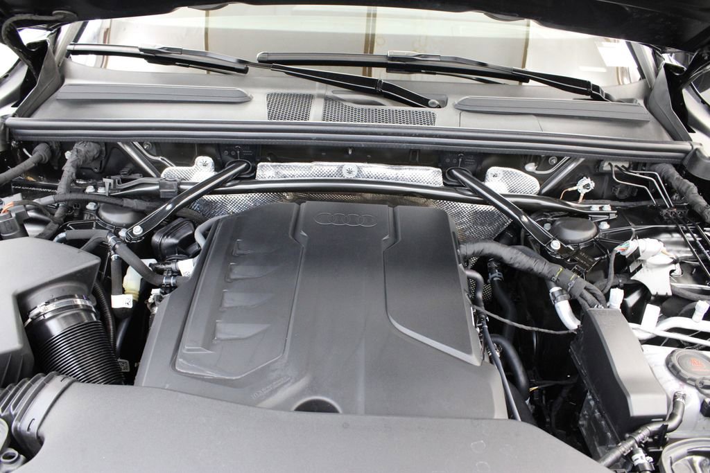 Used 2025 Audi Q5 Premium Plus w/ Premium Plus image 33