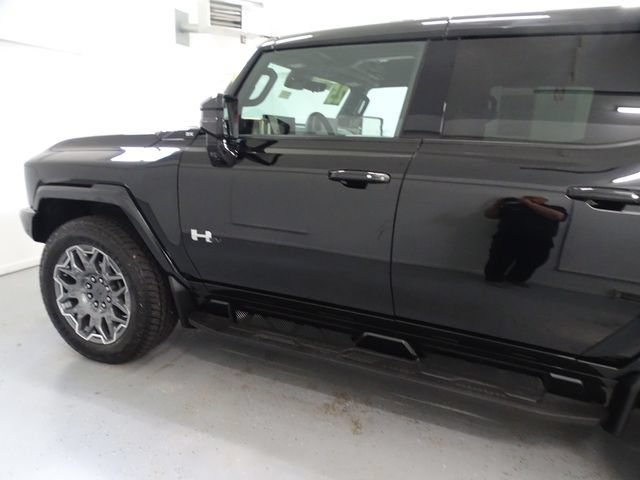 Certified 2025 GMC Hummer EV 3X AWD/4WD image 17