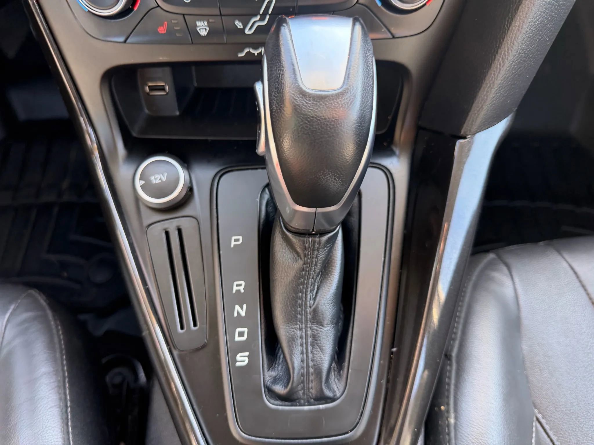 Used 2015 Ford Focus Titanium image 16
