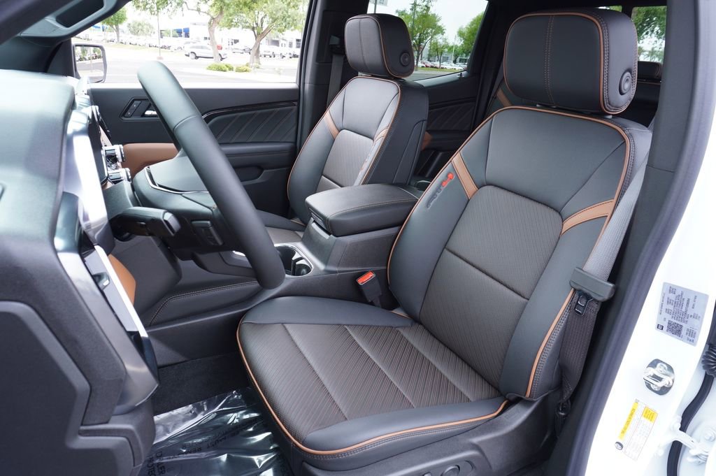 New 2026 GMC Canyon AT4 w/ AT4 Premium Package AWD/4WD image 14