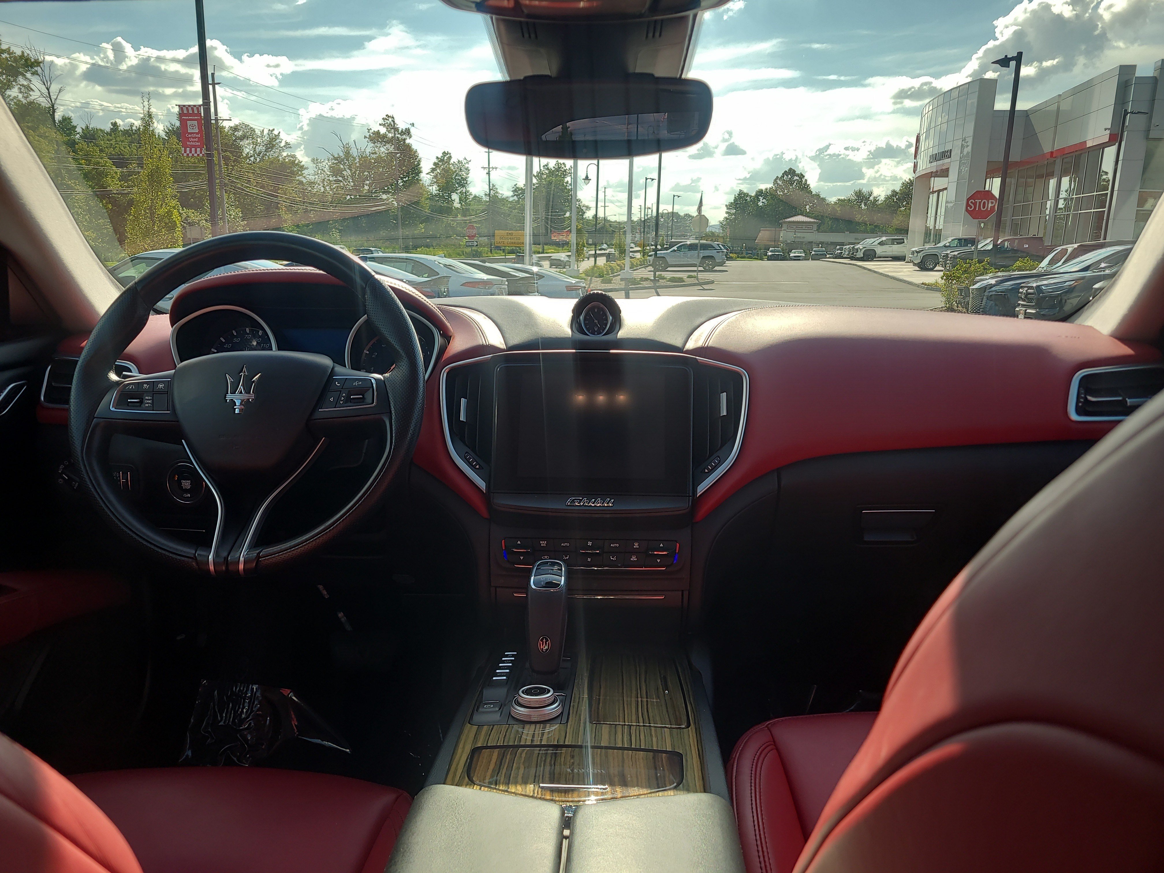 Used 2020 Maserati Ghibli S Q4 AWD/4WD image 18