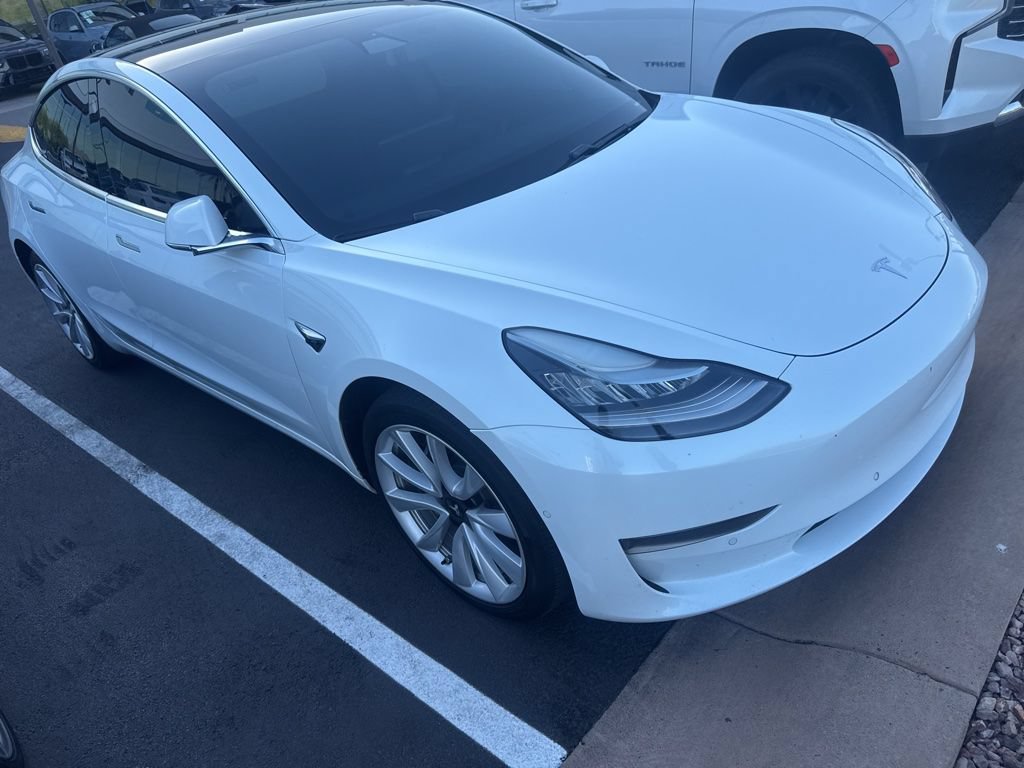 Used 2019 Tesla Model 3 Standard Range RWD image 2
