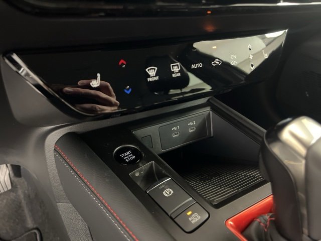 New 2026 Nissan Kicks SR w/ Cold Weather Package image 23
