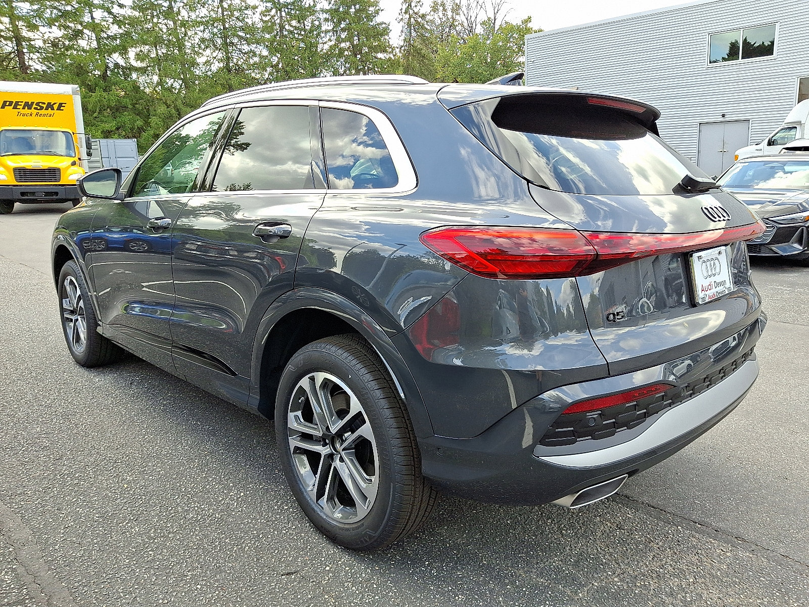 New 2025 Audi Q5 Premium image 3