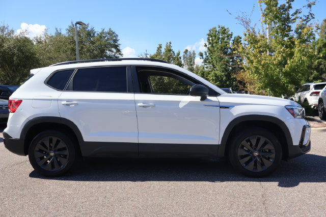 Certified 2023 Volkswagen Taos S FWD image 9