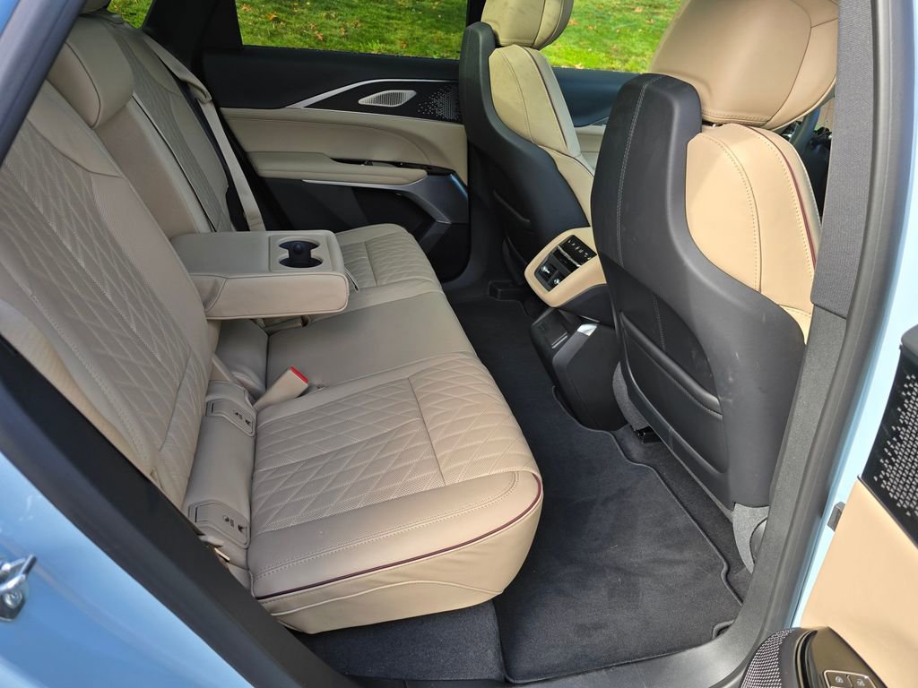 New 2025 Cadillac Lyriq Sport w/ Nappa Leather Package image 14