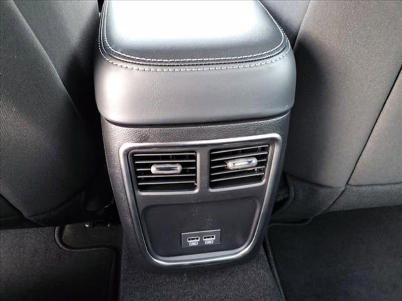 Used 2023 Dodge Charger SXT image 7