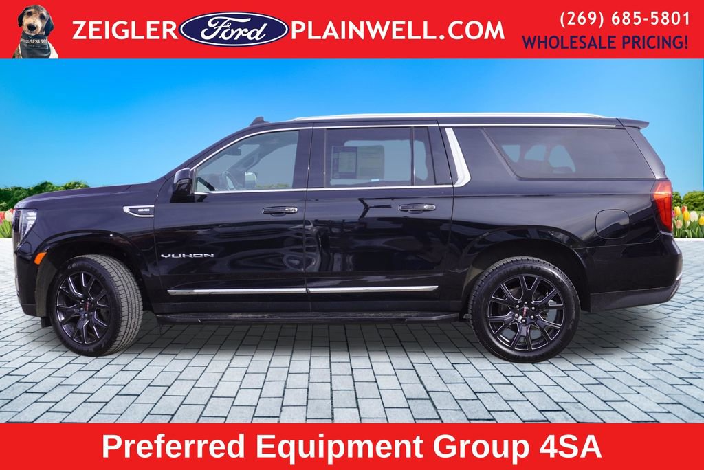 Used 2023 GMC Yukon XL SLT w/ SLT Premium Package image 2