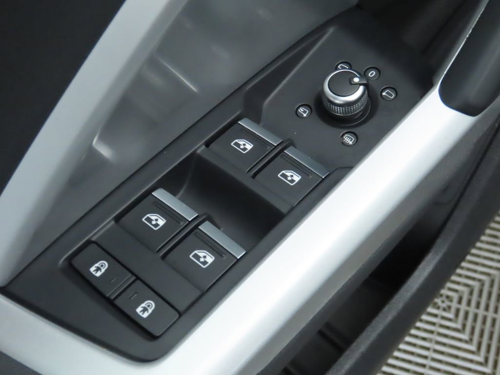 Used 2023 Audi Q3 2.0T Premium w/ Convenience Package image 23