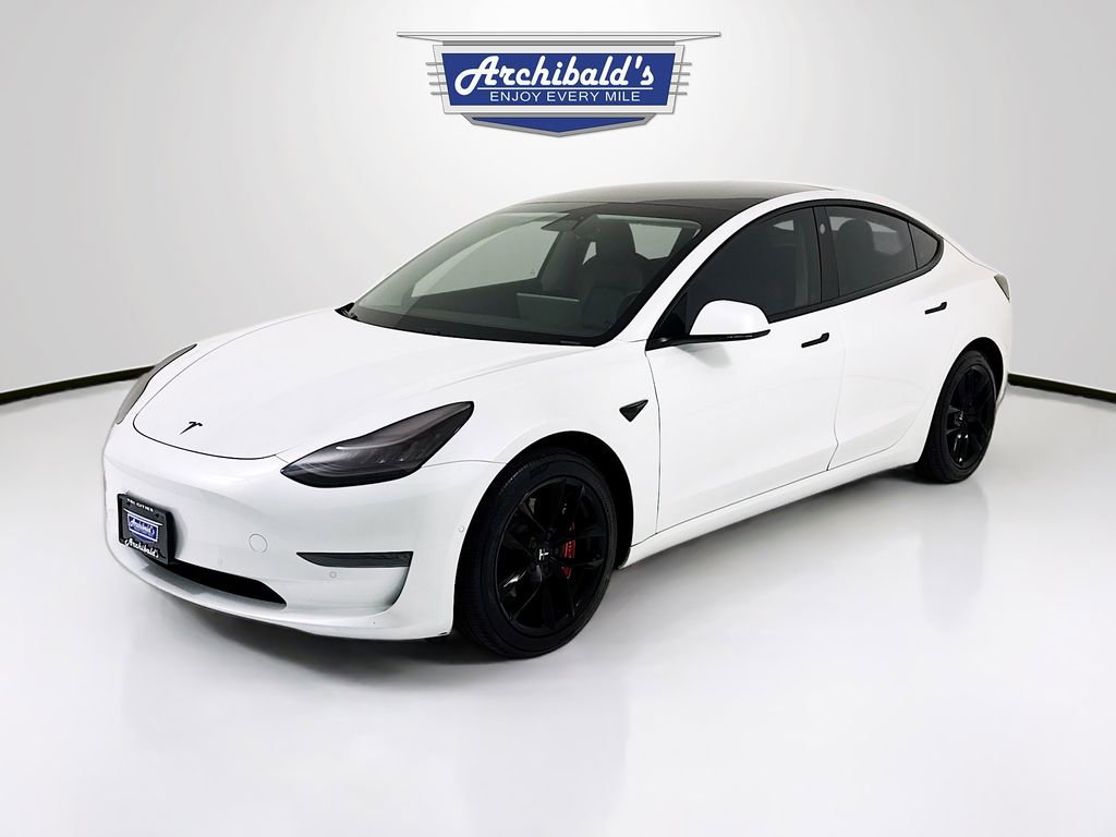 Used 2020 Tesla Model 3 Standard Range Plus image 3