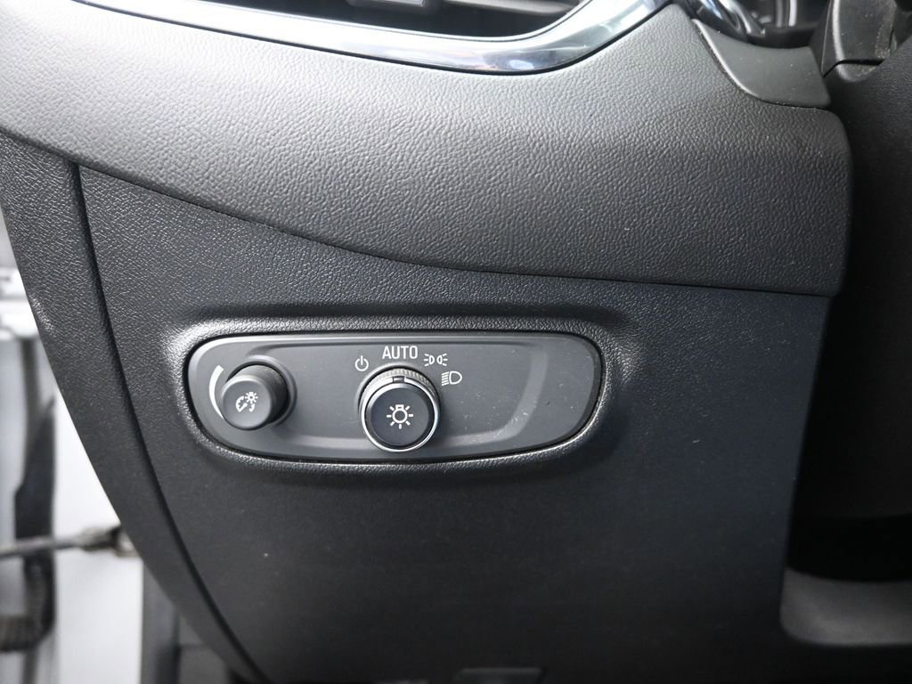 Used 2019 Chevrolet Equinox LT image 33