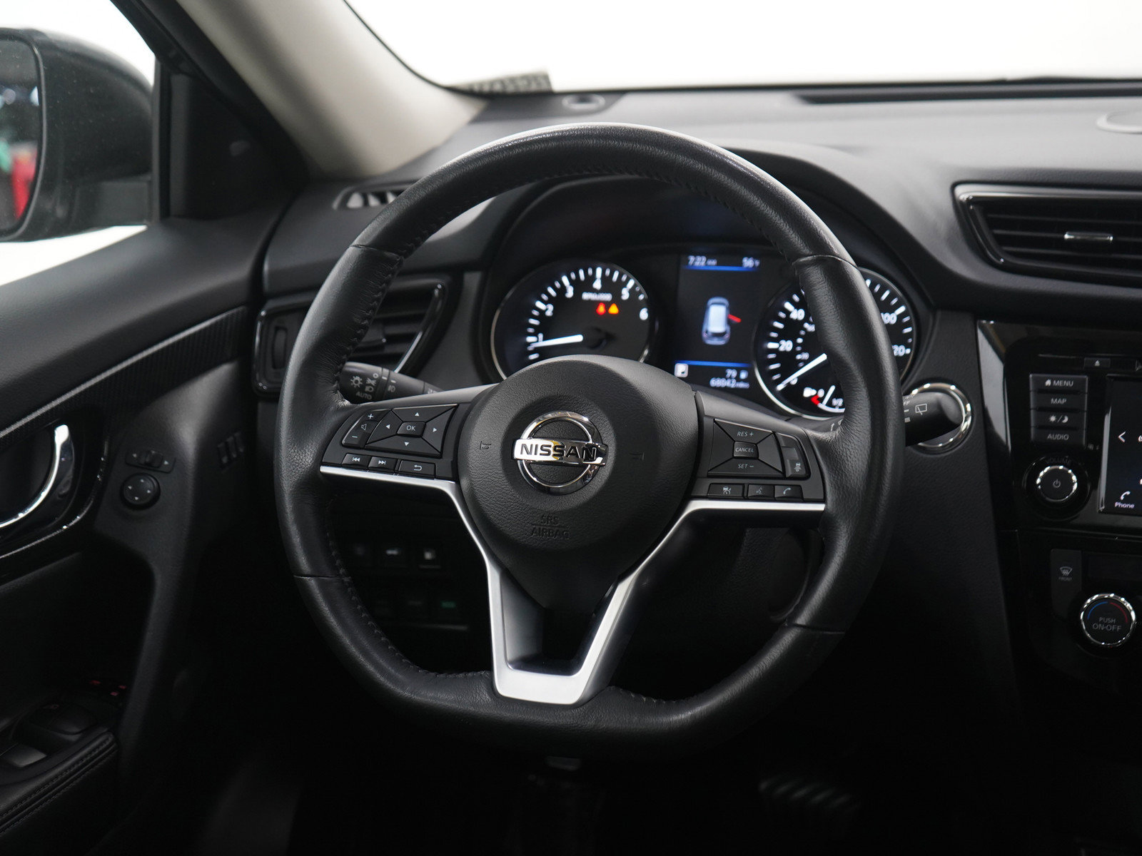 Used 2018 Nissan Rogue SL w/ Premium Package image 14