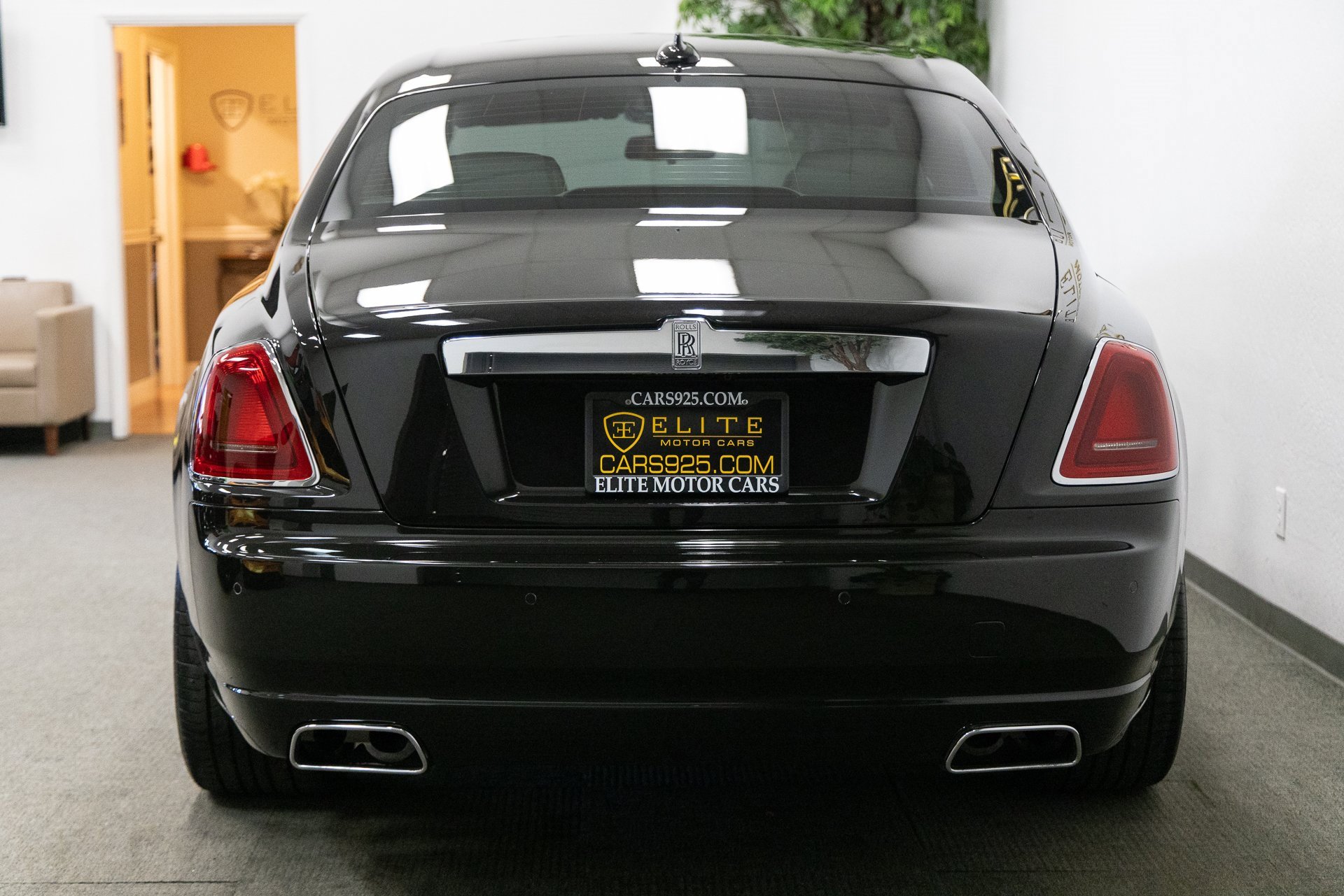 Used 2014 Rolls-Royce Ghost image 4