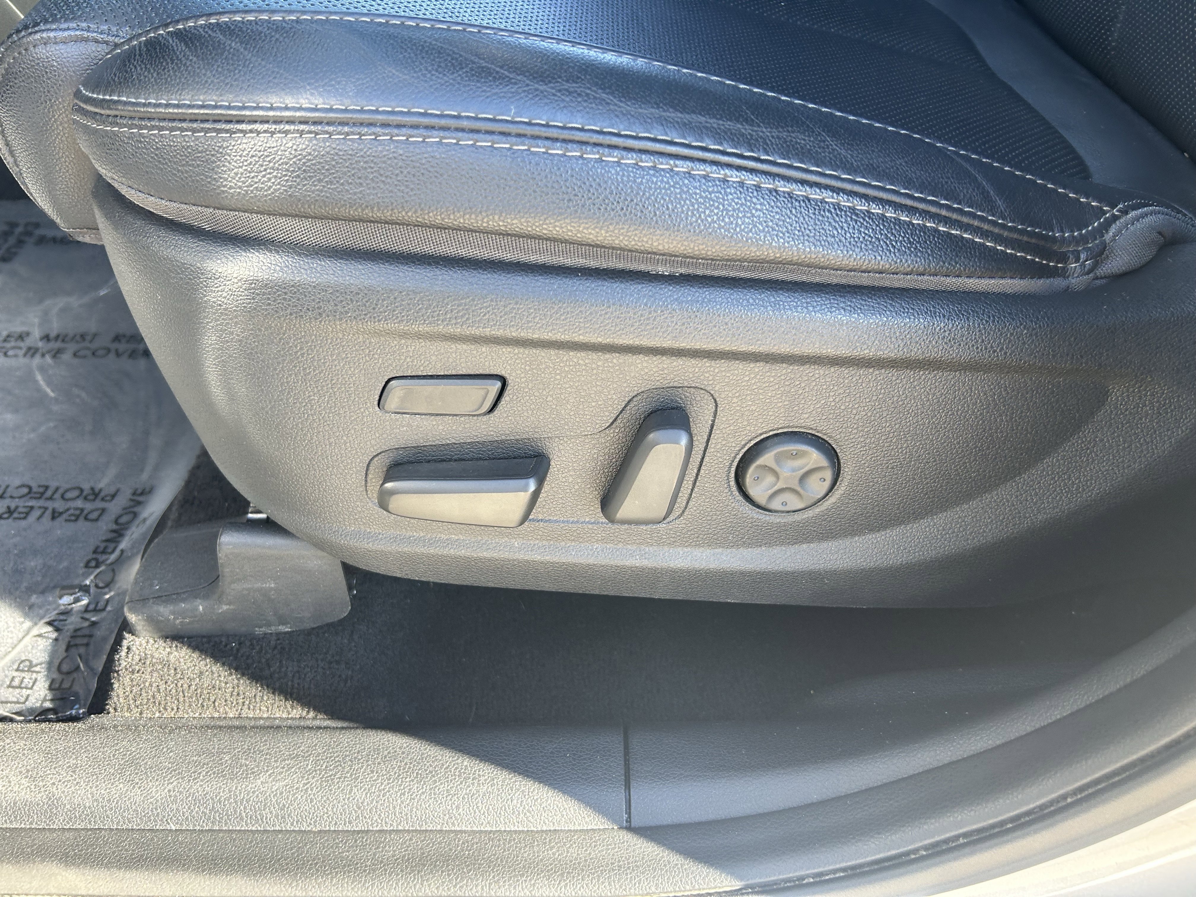 Used 2020 Hyundai Santa Fe Limited AWD/4WD image 22