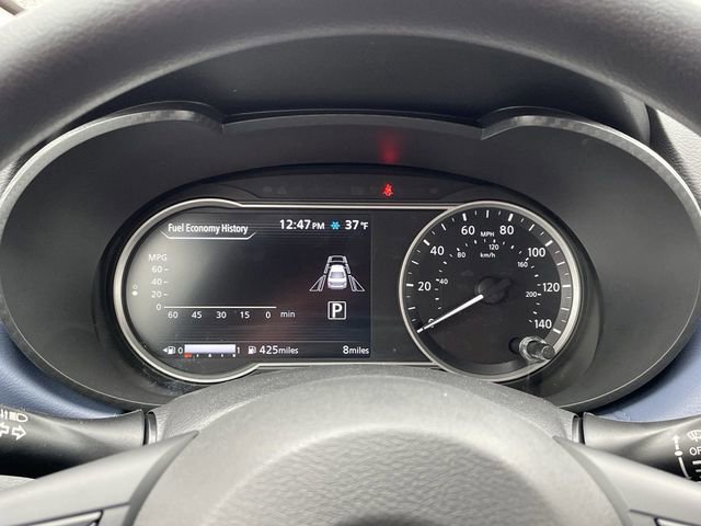 Used 2025 Nissan Versa SV w/ Trunk Package image 21