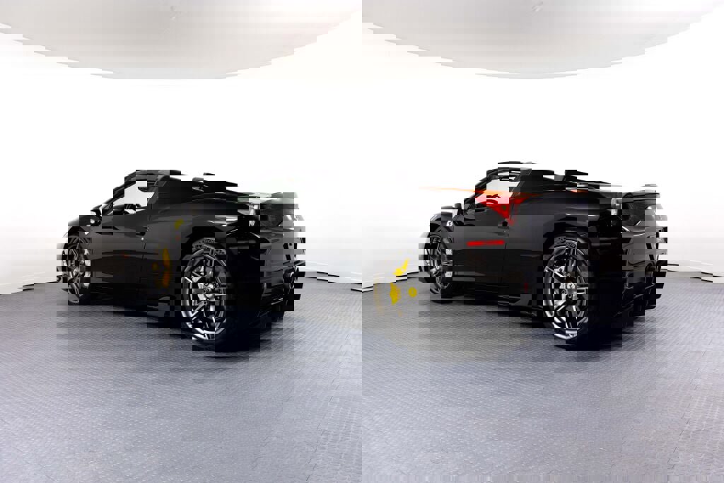 Used 2015 Ferrari 458 Speciale A image 10