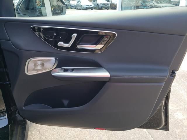 New 2025 Mercedes-Benz GLC 300 4MATIC image 17