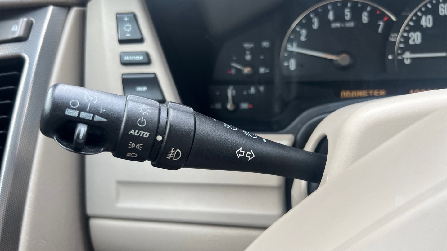 Used 2005 Cadillac XLR image 31