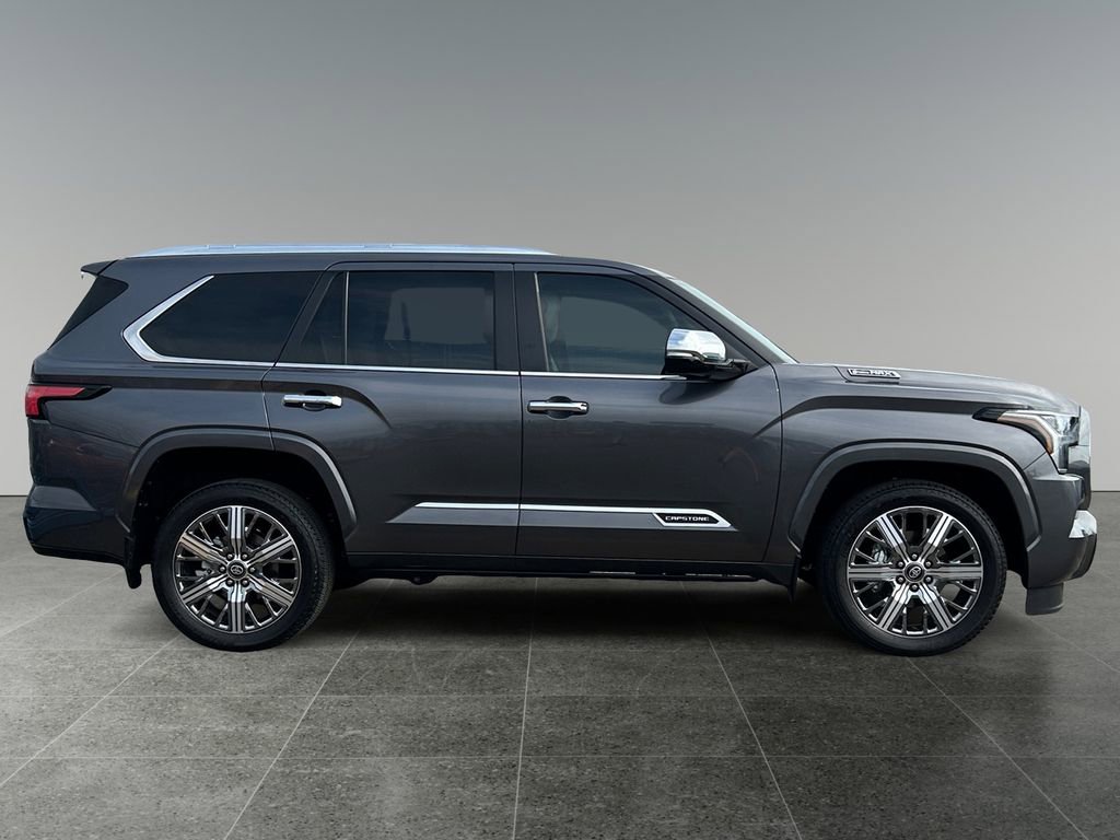Used 2025 Toyota Sequoia Capstone image 9