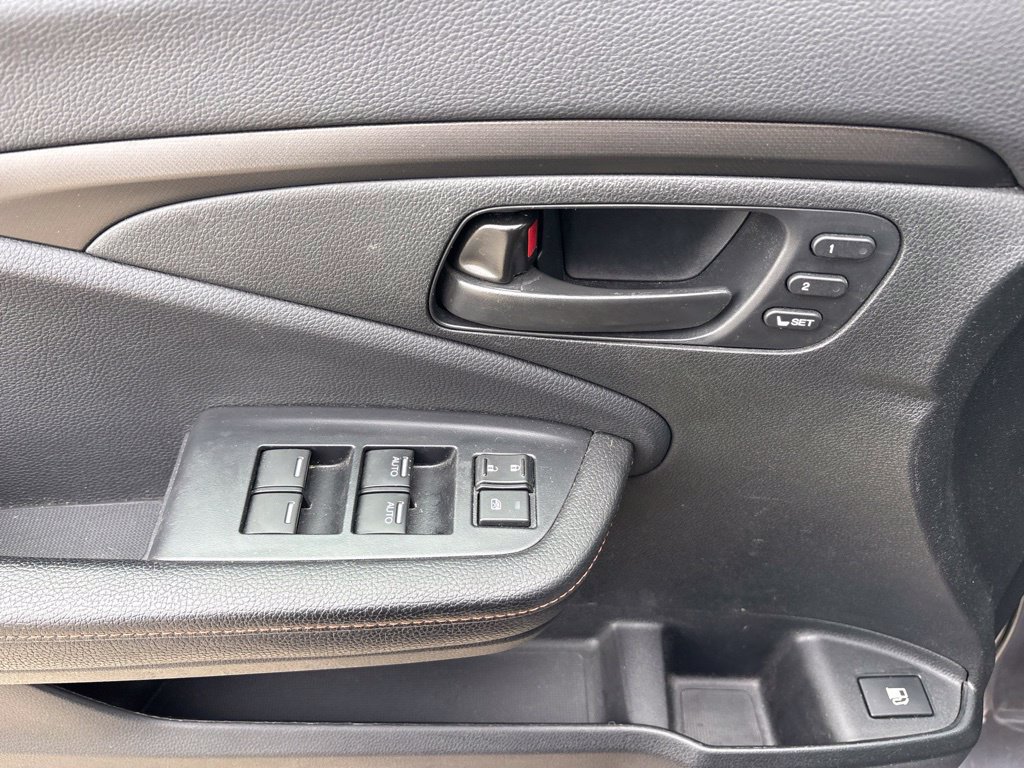 Used 2025 Honda Ridgeline TrailSport image 15