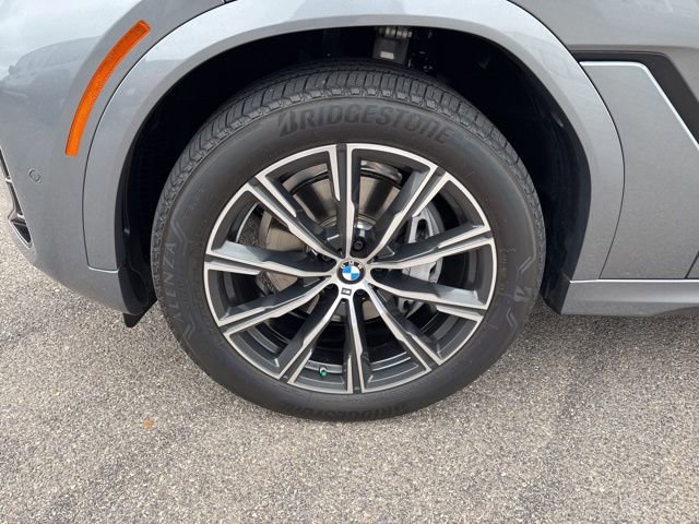 Used 2025 BMW X6 xDrive40i w/ Climate Comfort Package AWD/4WD image 10