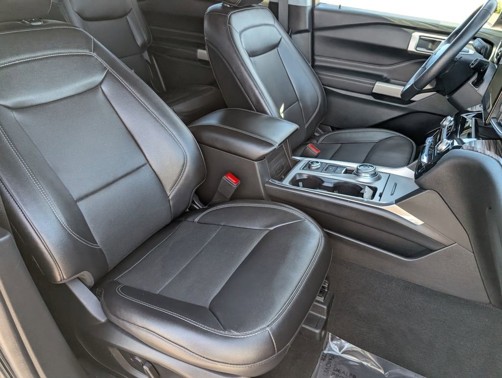 Used 2024 Ford Explorer Limited image 12