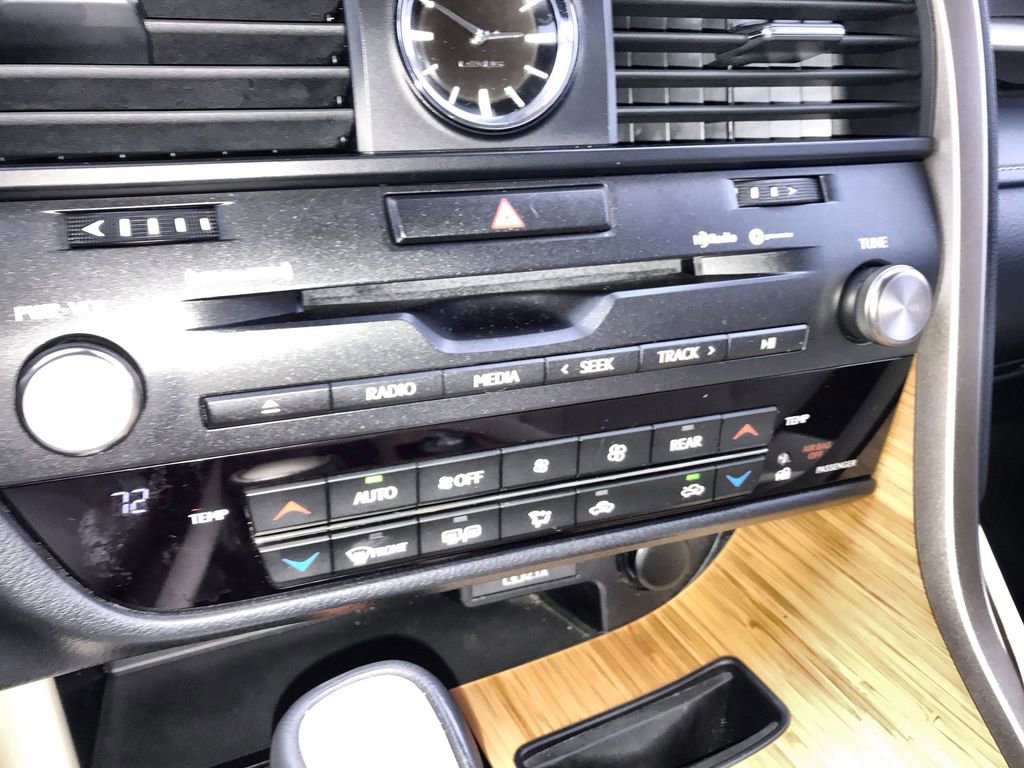 Used 2022 Lexus RX 350L FWD w/ Premium Package image 18