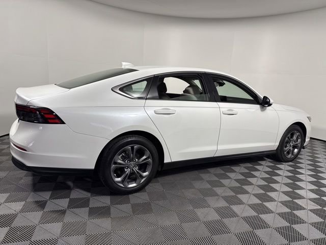 Used 2024 Honda Accord EX image 8