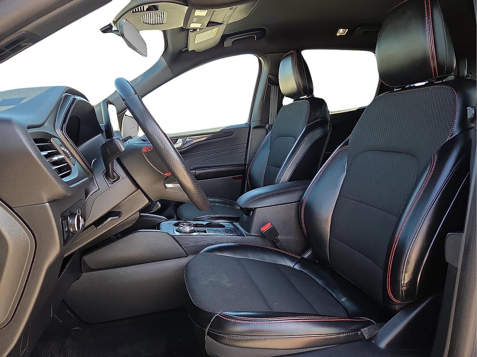 Used 2024 Ford Escape ST-Line image 14