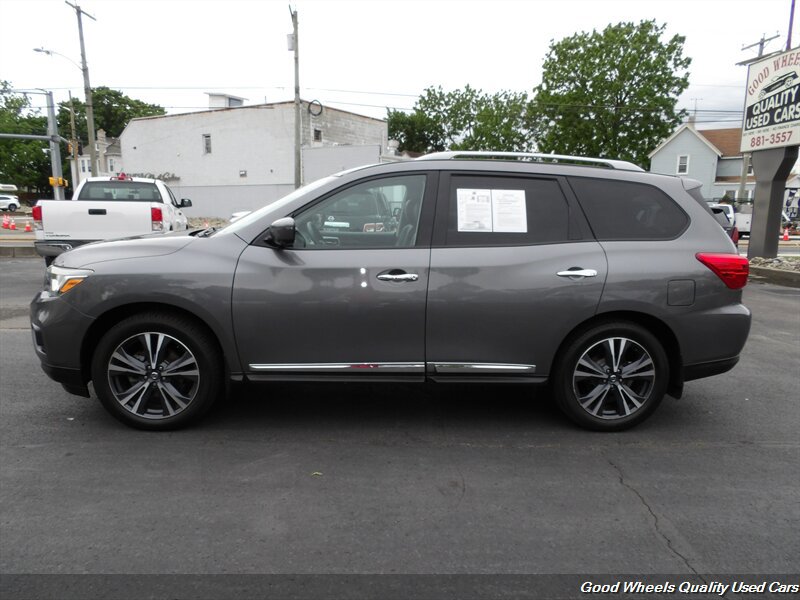 Used 2019 Nissan Pathfinder Platinum AWD/4WD image 8