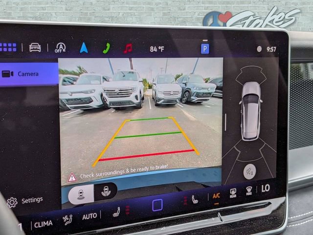 Used 2025 Volkswagen Tiguan SE FWD image 22