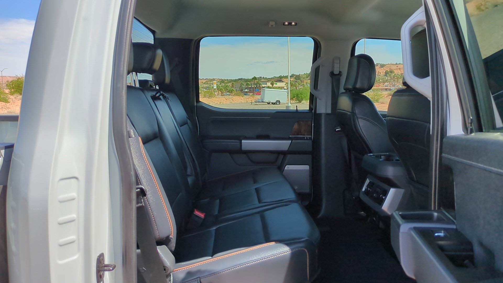 Used 2025 Ford F250 Lariat AWD/4WD image 32