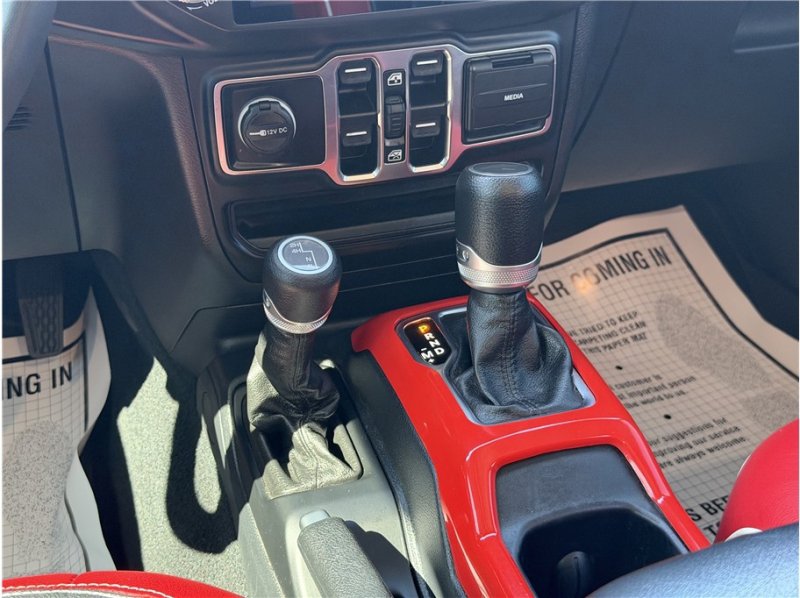 Used 2023 Jeep Gladiator Sport AWD/4WD image 36