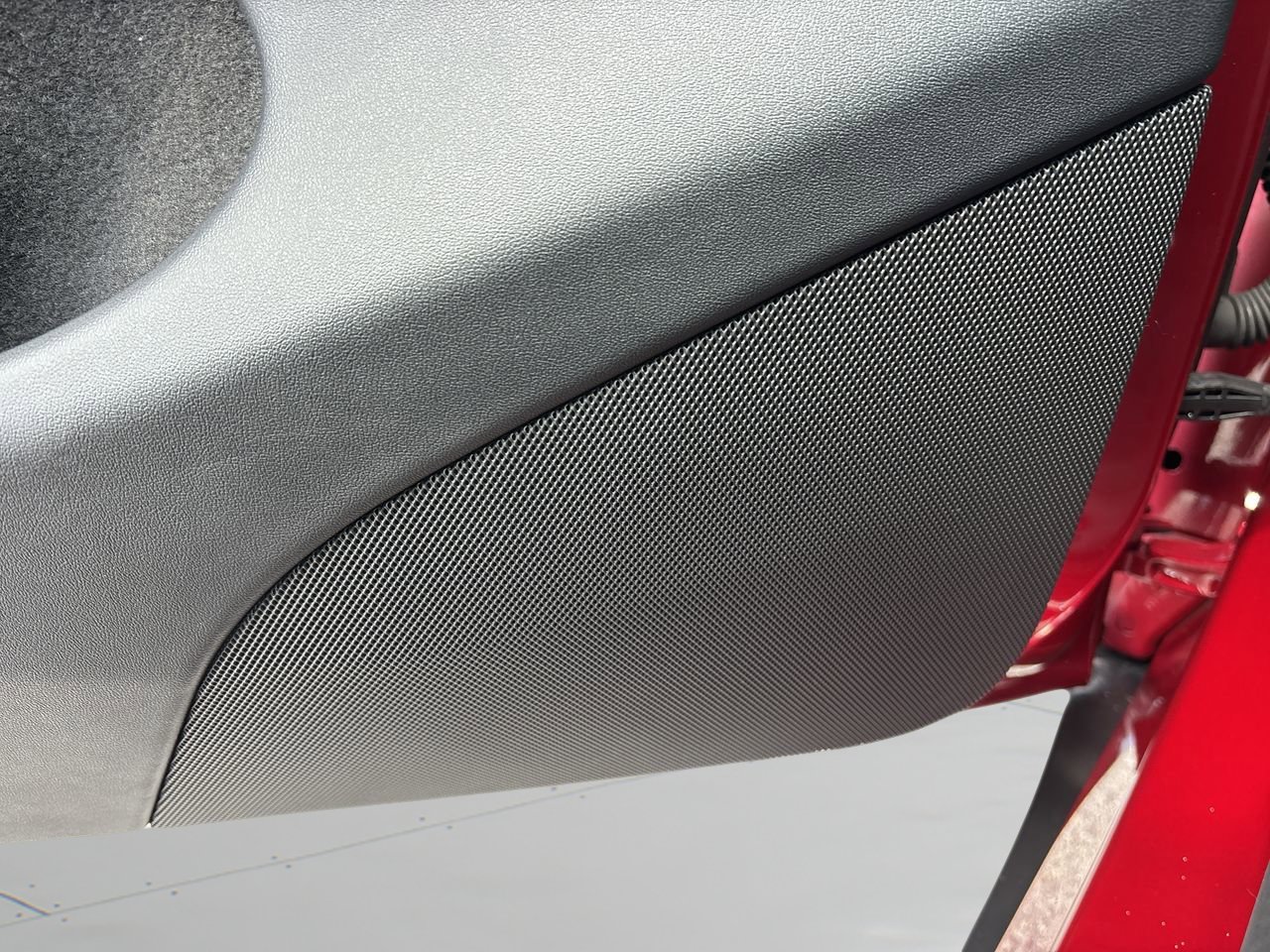 Used 2025 Tesla Model Y Long Range AWD/4WD image 18