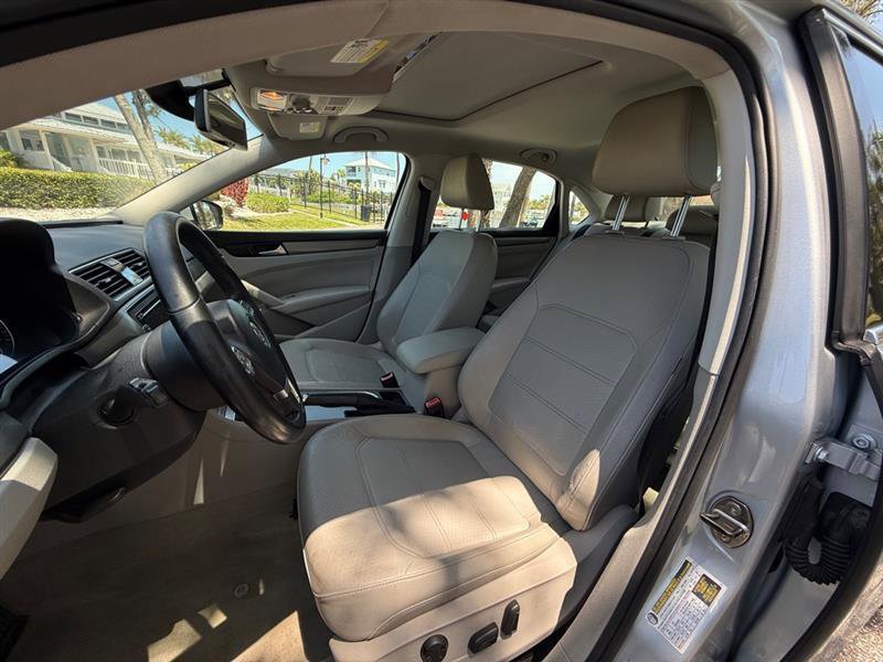 Used 2014 Volkswagen Passat 2.5 SE FWD image 10