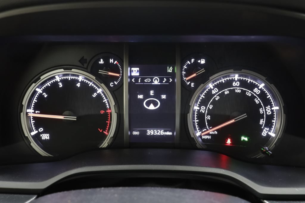 Used 2023 Toyota 4Runner Limited AWD/4WD image 8