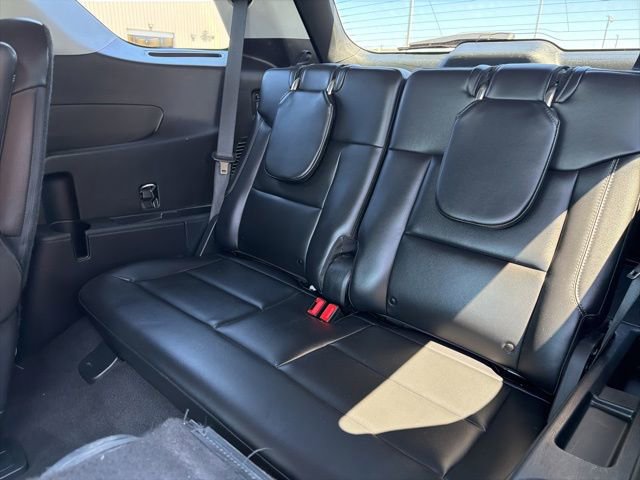 Used 2024 Ford Explorer XLT w/ Equipment Group 202A AWD/4WD image 38