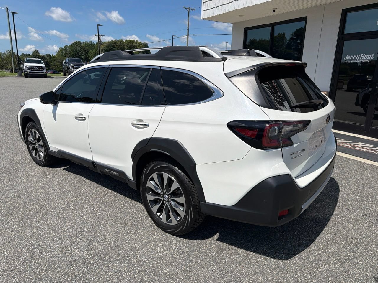 Used 2024 Subaru Outback Touring XT AWD/4WD image 7