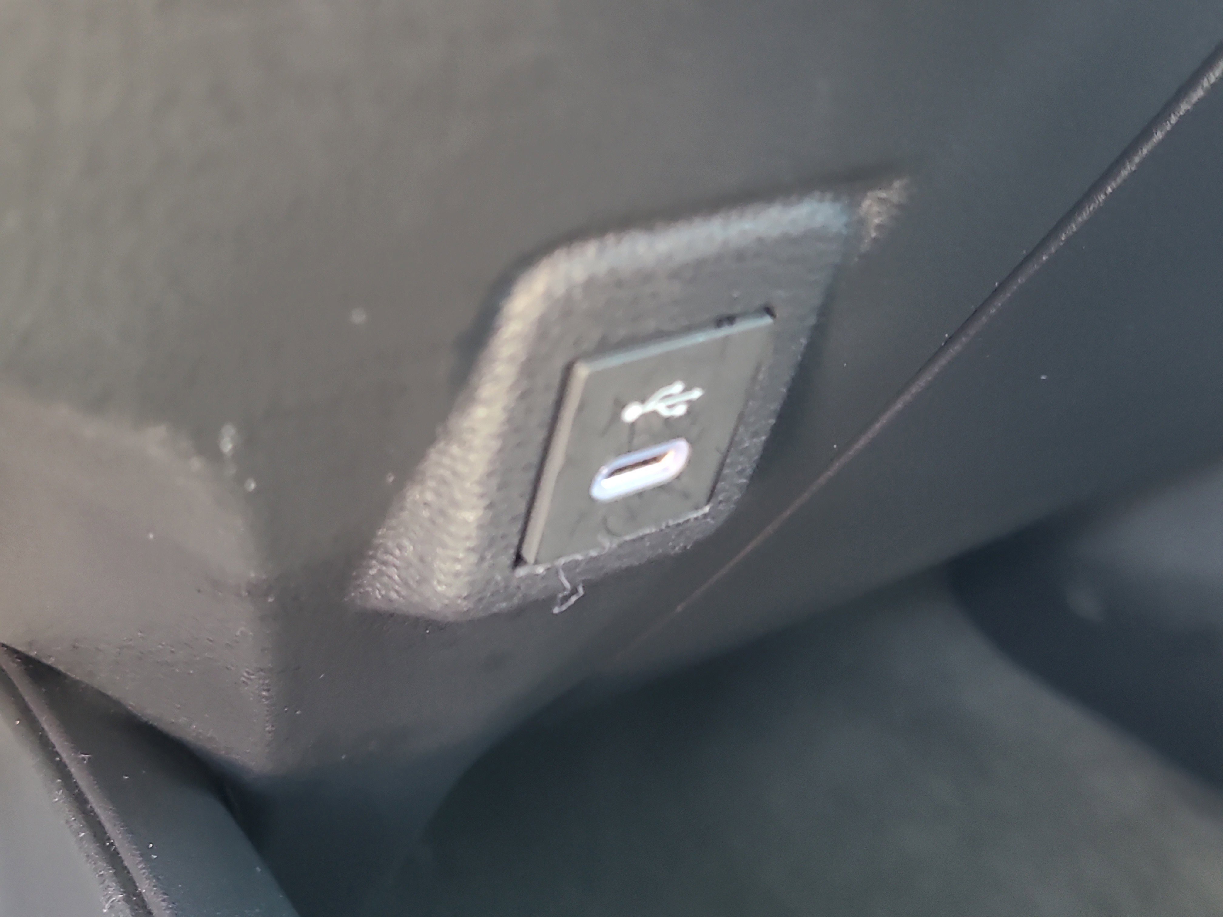 Used 2025 Toyota Corolla LE FWD image 28