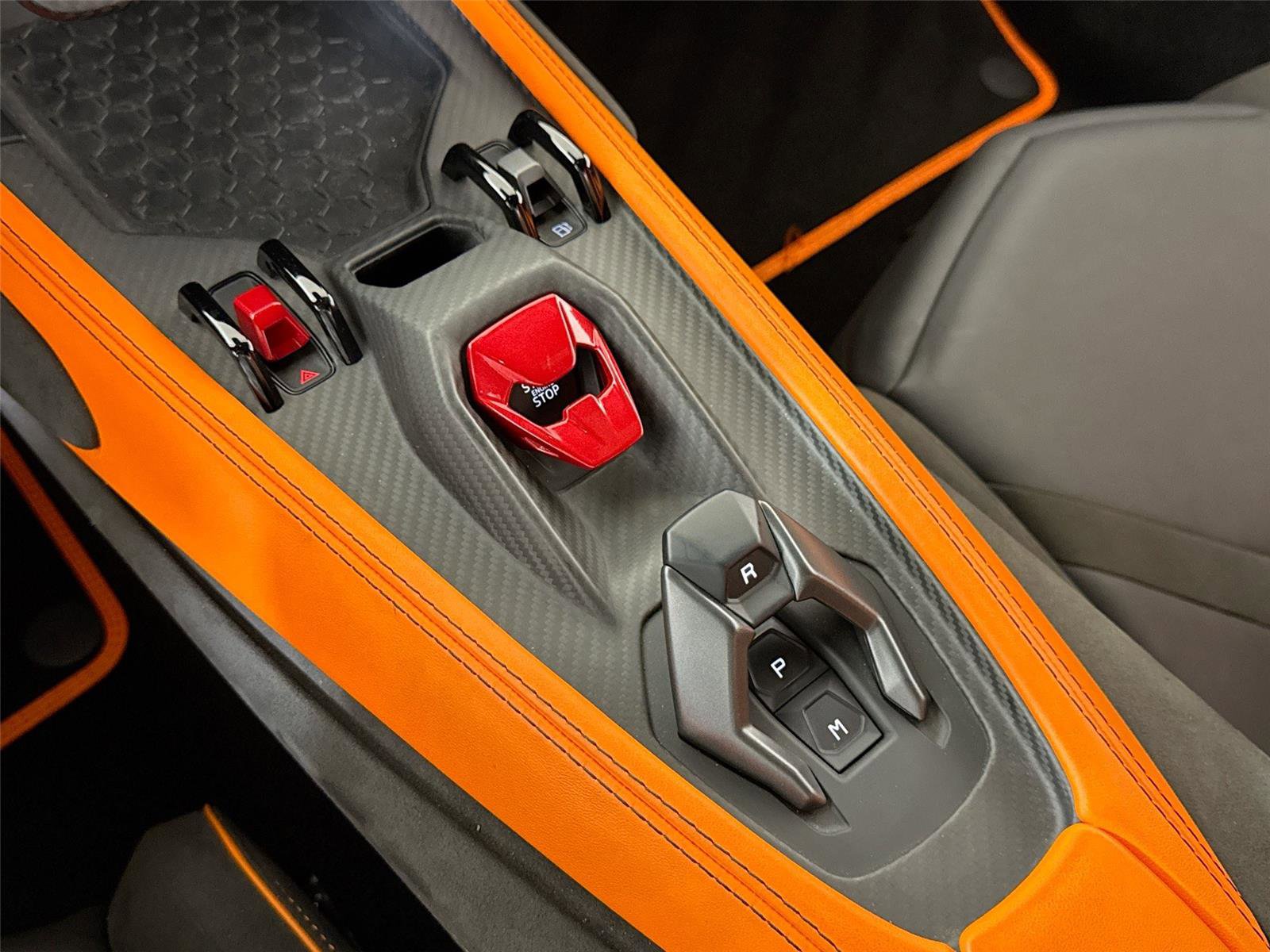 Used 2024 Lamborghini Revuelto image 21